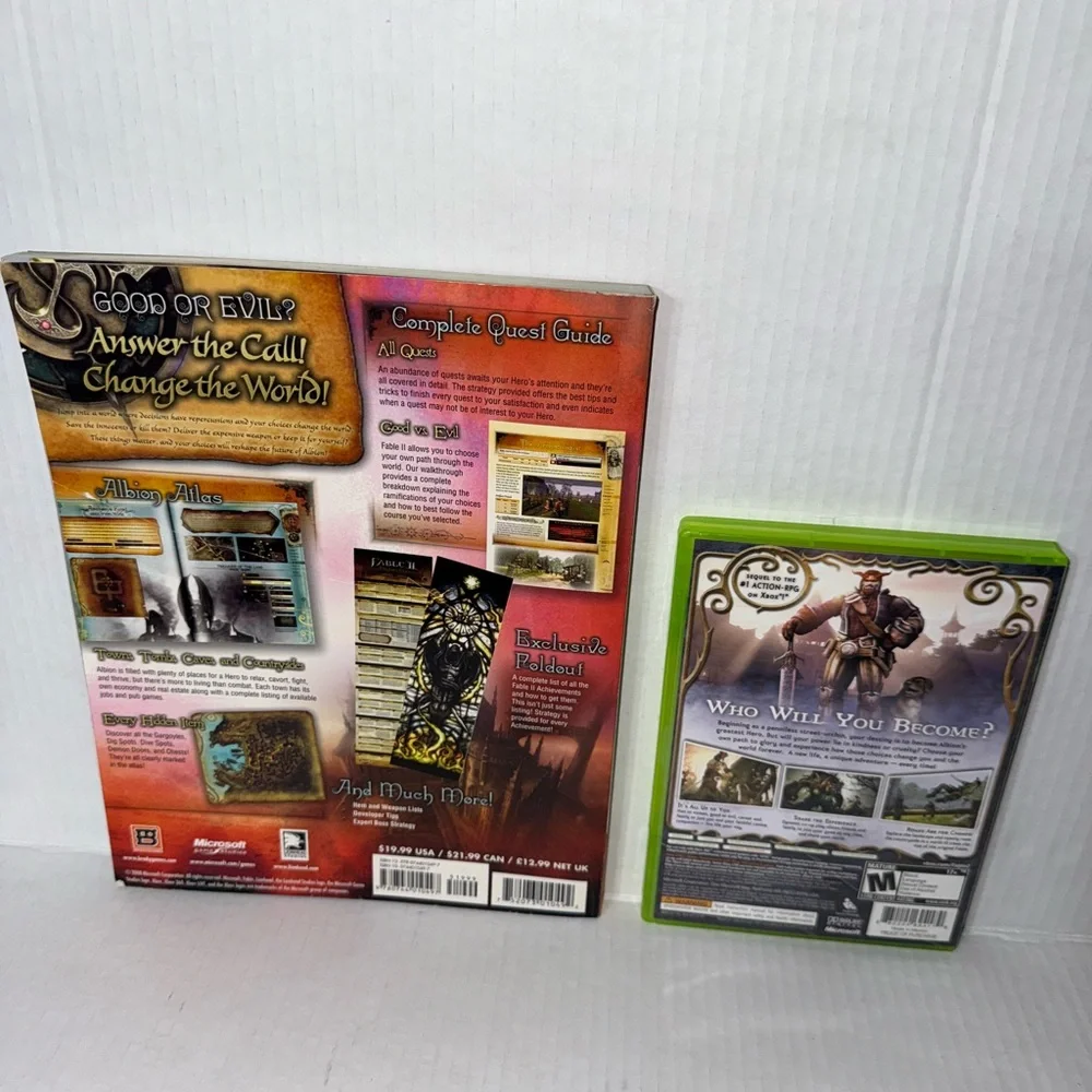 Xbox 360 Game Fable II RPG game with collectible  strategy guide  estate item